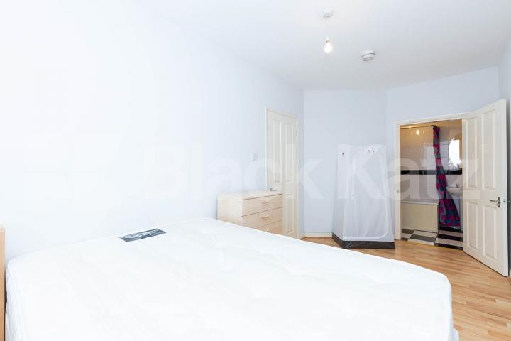 Spacious ground floor 1 bedroom in the heart of Stoke Newington Windus Road, Stoke Newington 